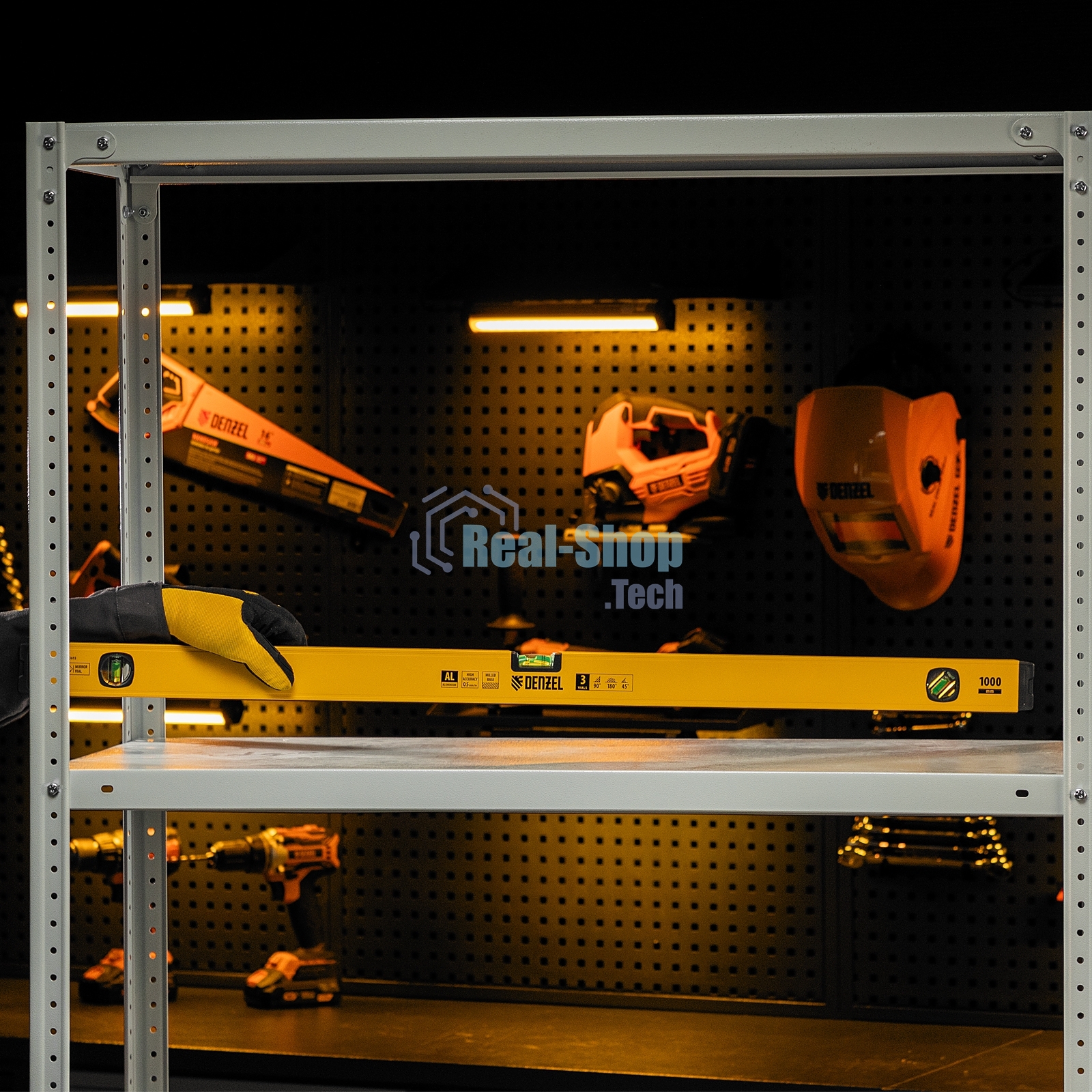 Уровень алюминиевый Denzel, магнит., фрезерованный, 3 глазка (1 зеркал.), 0,5 мм/м, 1000 мм