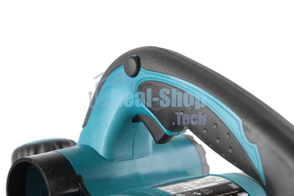 Рубанок Makita KP0810C Рубанок,1050Вт,12000об\м,ширина-82мм,глуб-4мм,3.2кг,кор,парал упор