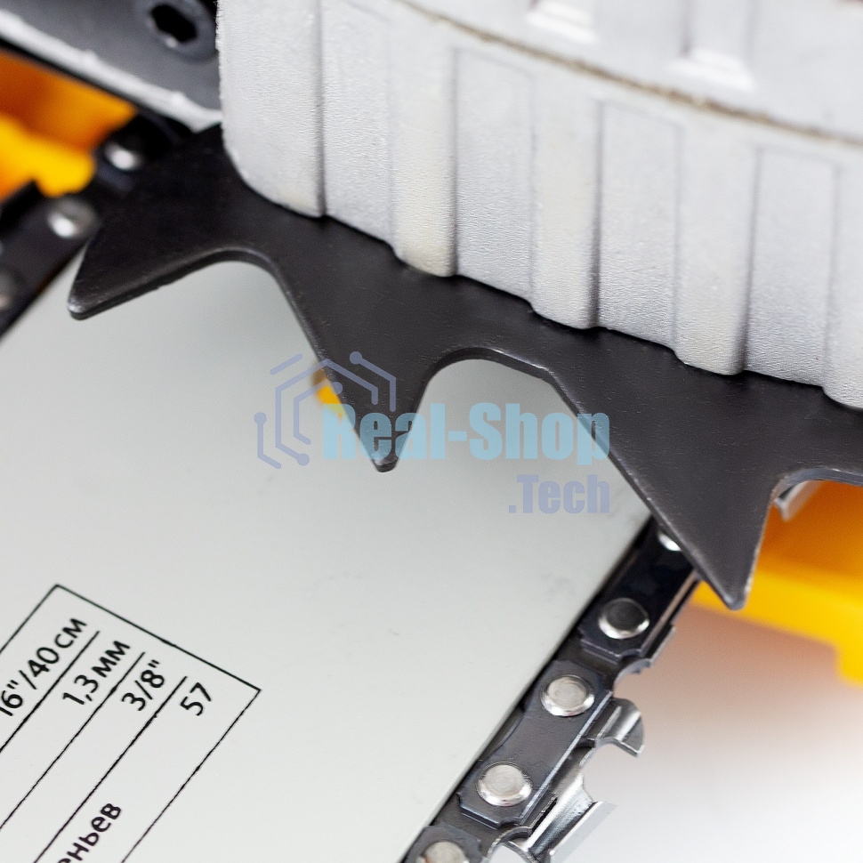 Пила цепная бензиновая Denzel DGS-5218, шина 45 см, 52см3, 3,5 л.с., шаг 0,325, паз 1,5 мм,