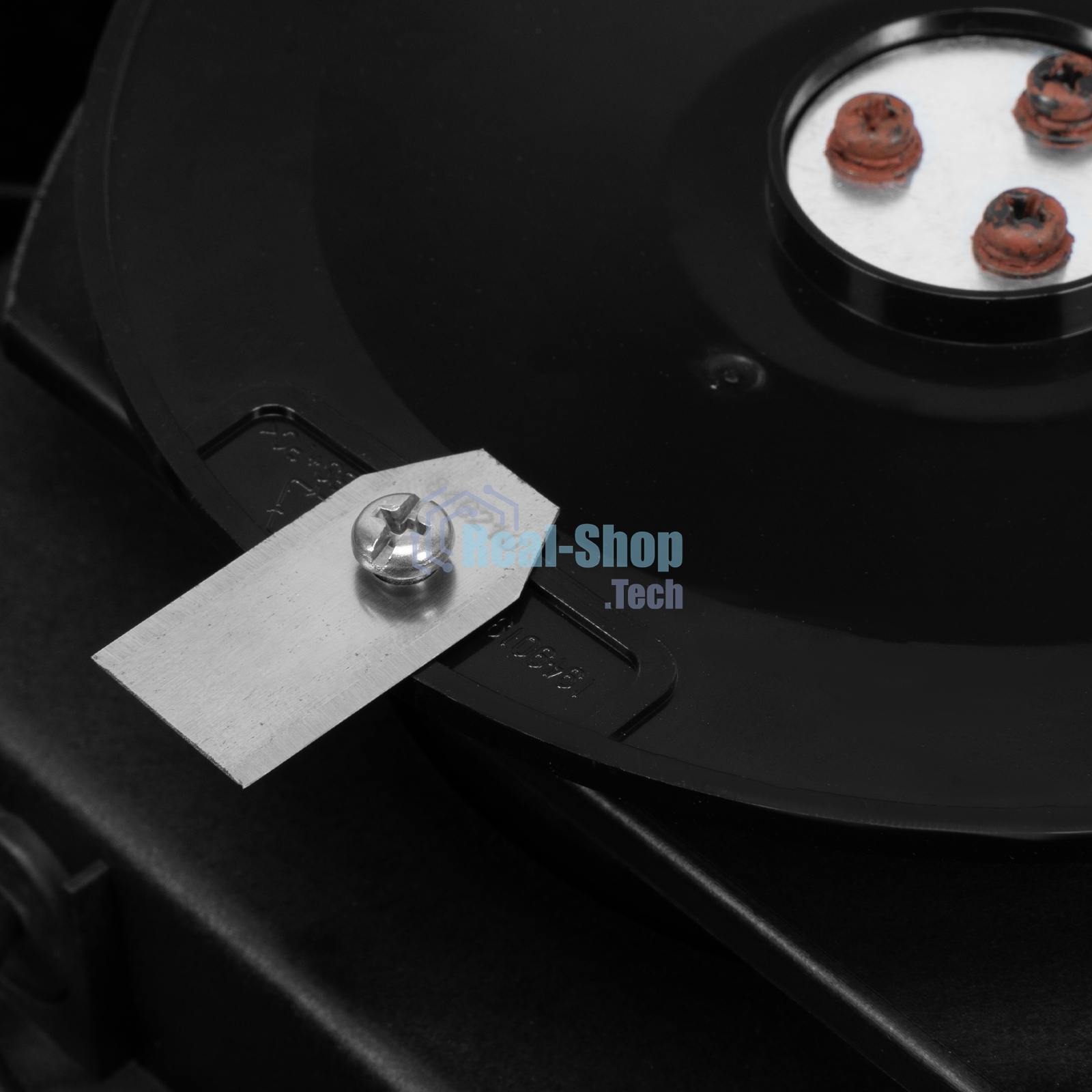 Робот-газонокосилка Denzel Grass Master 1000, ультразвуковой датчик, 3 Ач, LCD дисплей, Wi-Fi