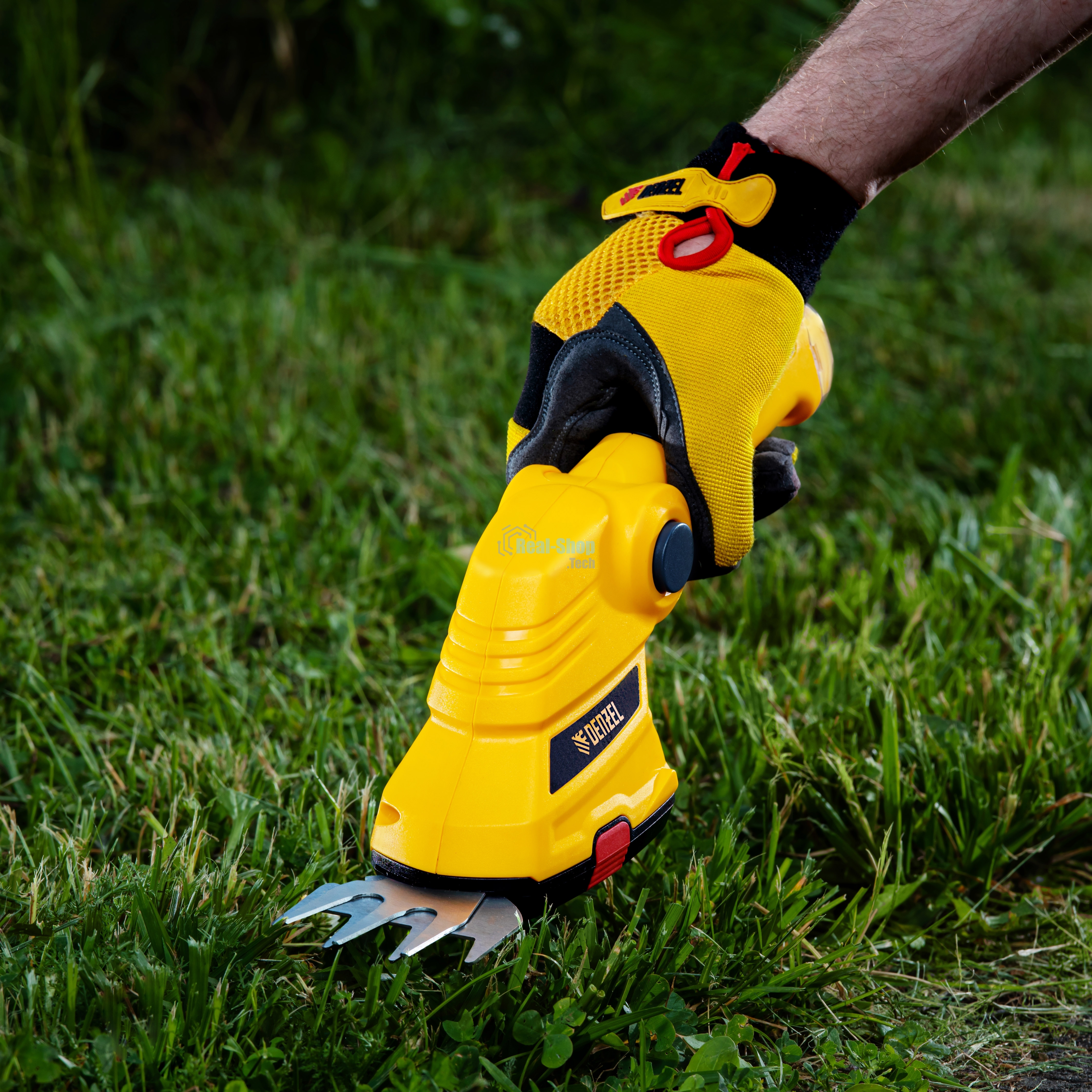 Ножницы-кусторез аккумуляторные Denzel G411 с акк. 3,6В Li-Ion 1,5 А·ч