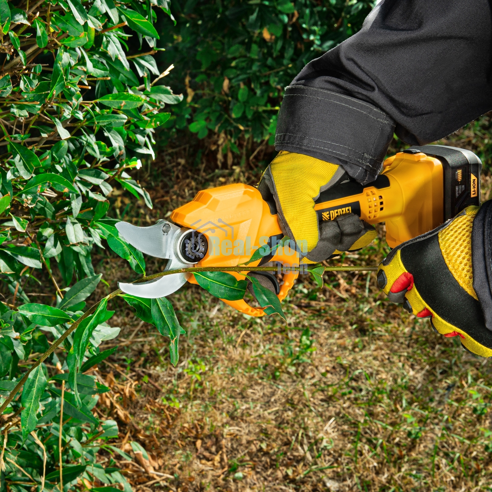 Секатор аккумуляторный Denzel CP-30, 18В Li-Ion