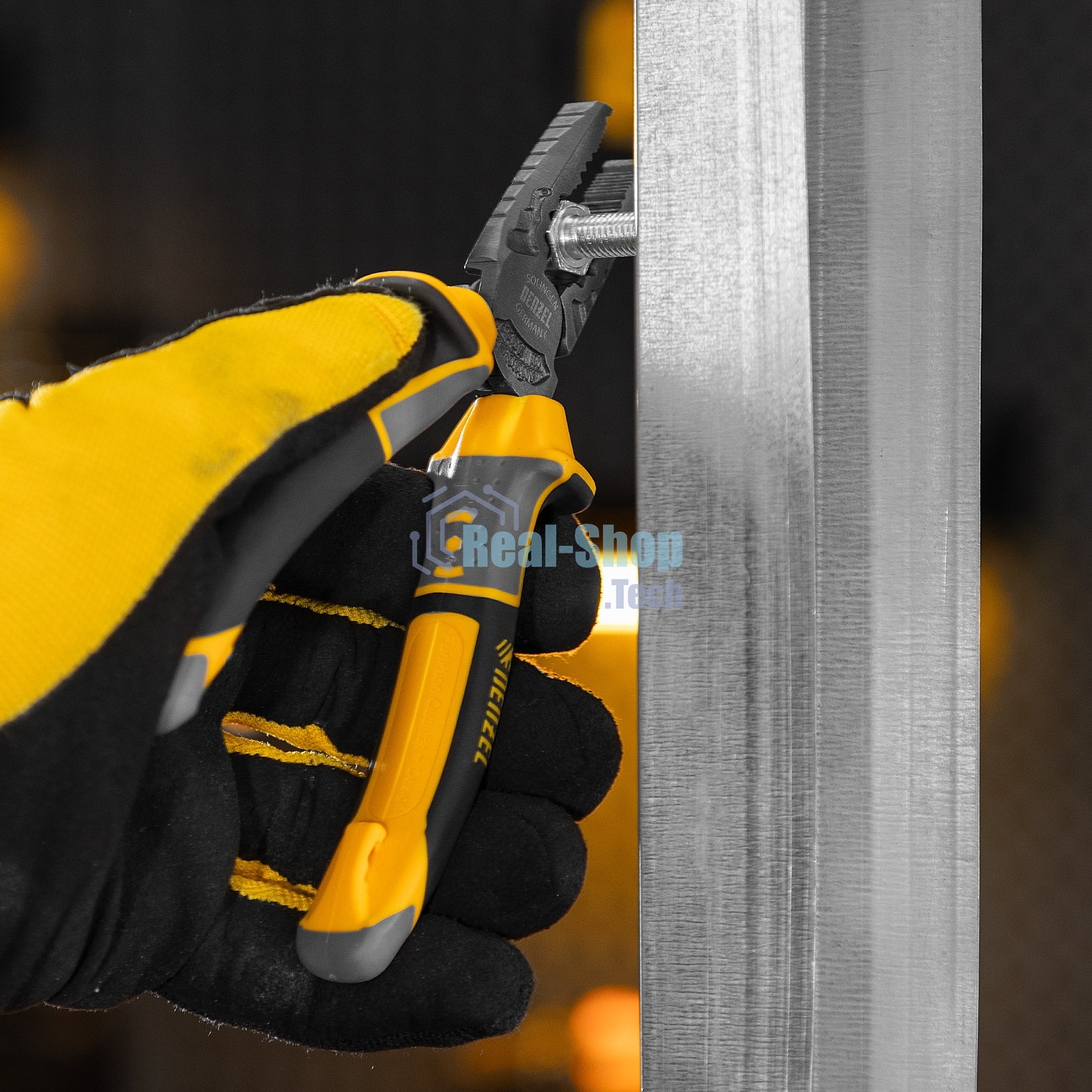 Плоскогубцы комбинированные Denzel 165 мм, трехкомпонентные рукоятки