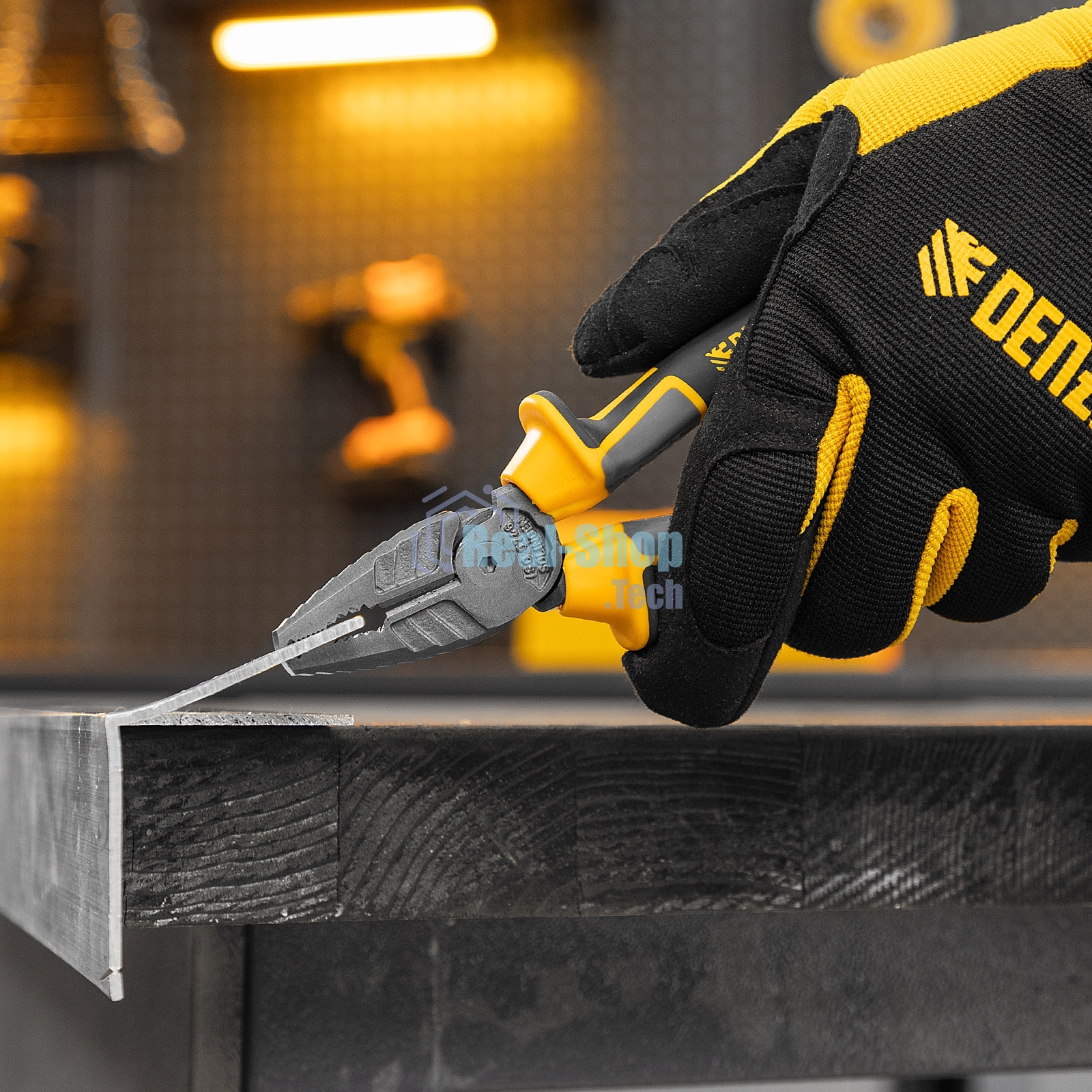 Плоскогубцы комбинированные Denzel 180 мм, трехкомпонентные рукоятки