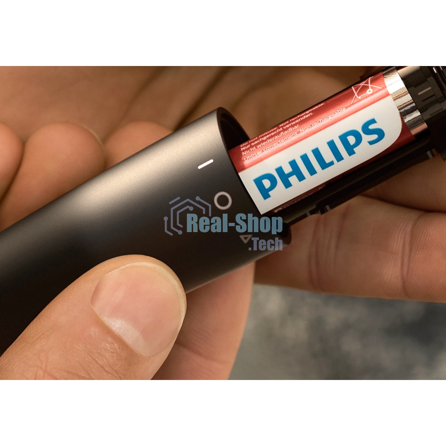 Триммер для носа Philips NT1620/15 роторный режущий элемент, водонепроницаемый корпус - пластик, цвет - черный, в комплекте батарейка АА