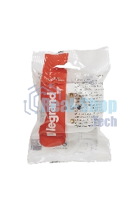 Розетка с заземлением с защитными шторками (Белая) Legrand 782220