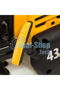 Триммер Denzel DT 43 бензиновый 43см3 2.5 лс. неразъемная штанга состоит из 2 частей