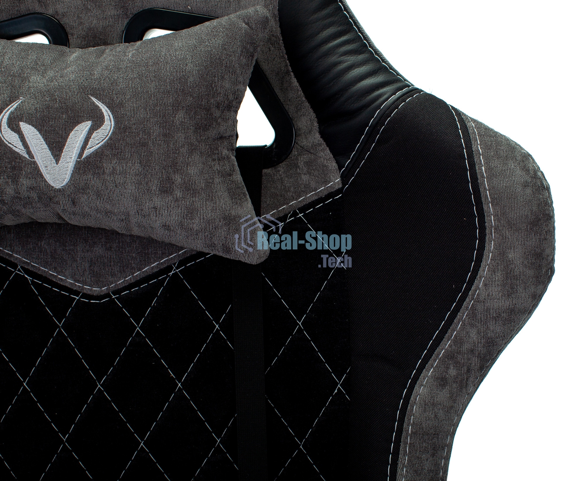 Кресло игровое Бюрократ VIKING 7 KNIGHT B FABRIC черный текстиль/эко.кожа крестовина металл/пластик