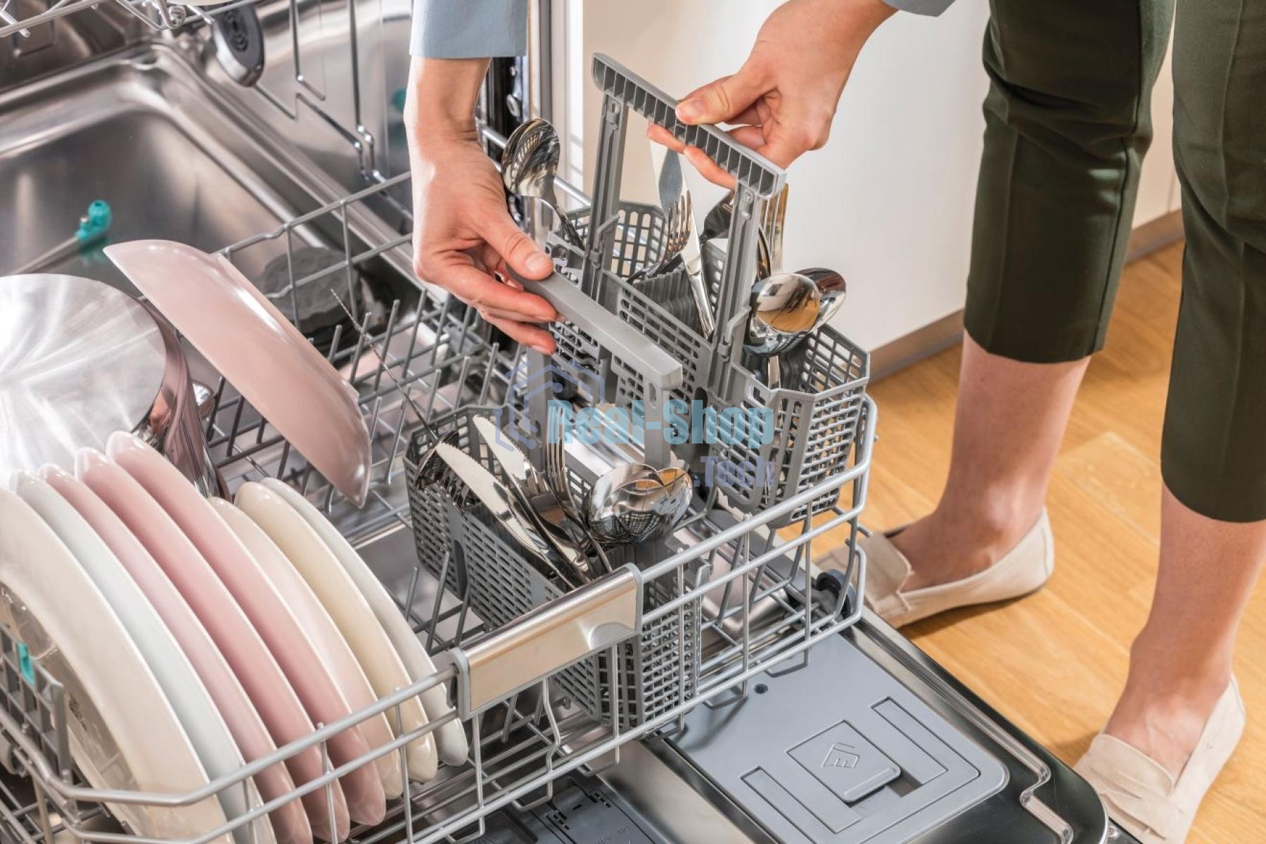 Встраиваемая посудомоечная машина Gorenje GV642E90, черный, 59.8 см, 13 компл., 47 дБ, класс A++