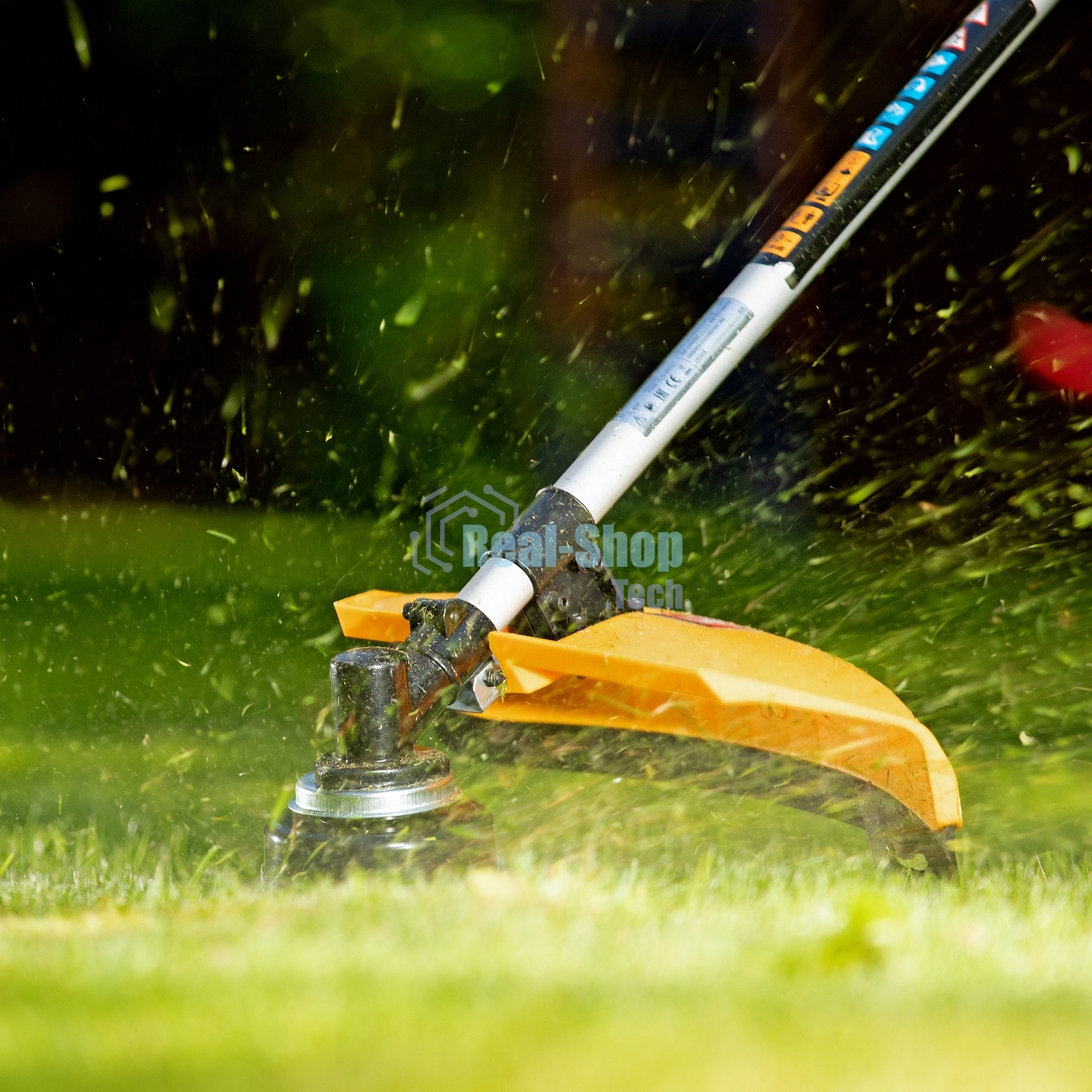 Триммер бензиновый Denzel DT 43S 43см3 2.5 лс. разъемная штанга состоит из 2 частей