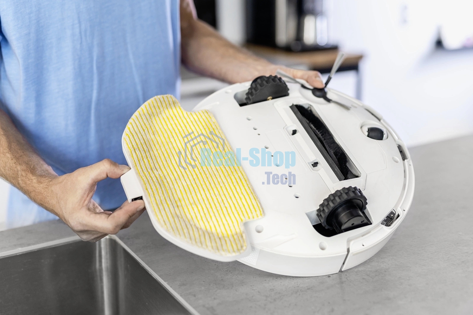 Робот-пылесос Karcher RCV 3 белый, 3200 мAч Li-Ion, уборка сухая/влажная, пылесборник контейнер 0.5 л