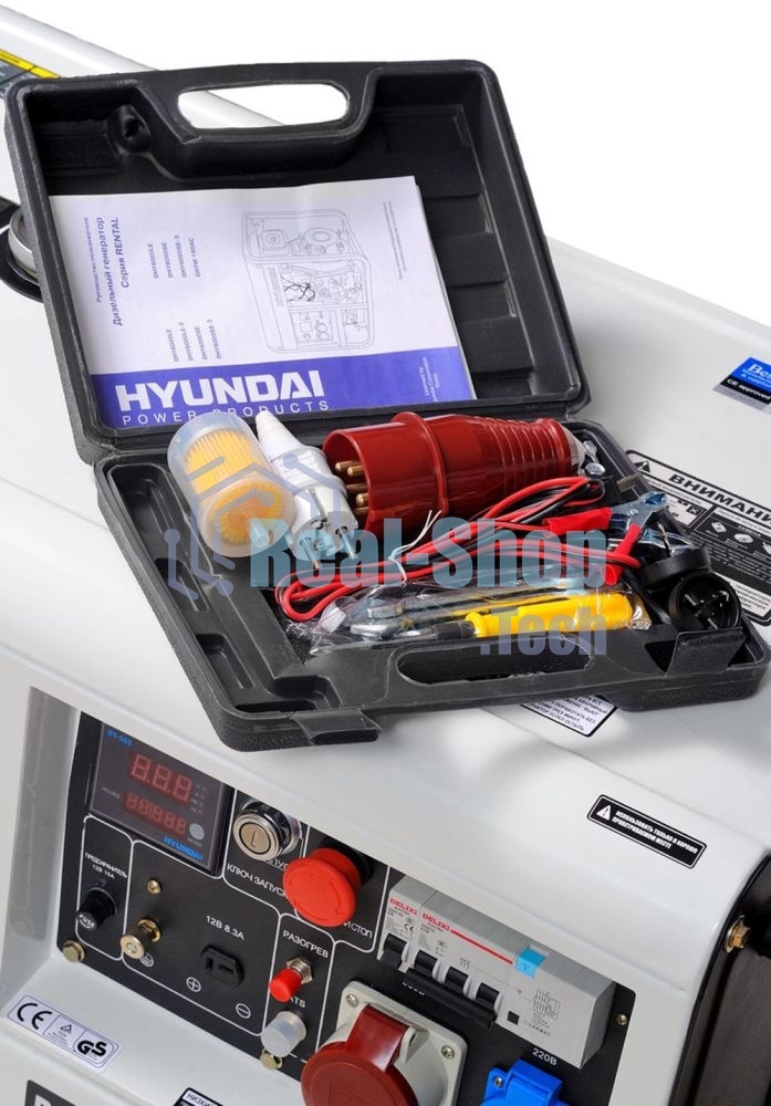Электрогенератор дизельный Hyundai DHY 8000SE-3, 6.5 кВт, 72.6 дБ, 156 кг
