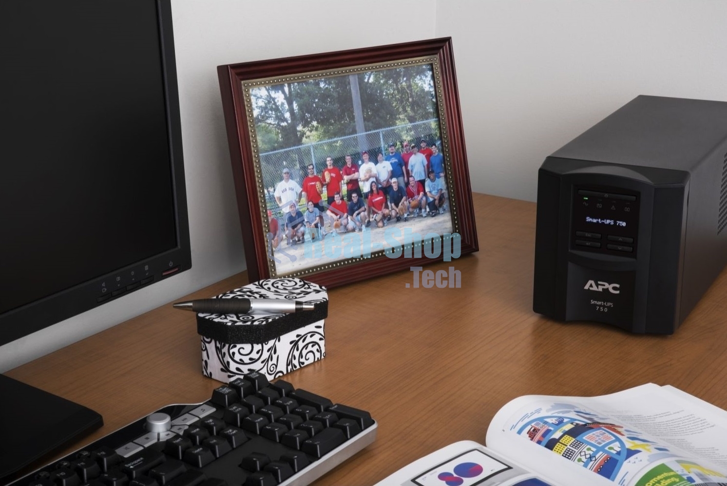 Источник бесперебойного питания APC Smart-UPS SMT750IC/750 ВА/500 Вт/6xIEC 320 C13 (компьютерный)