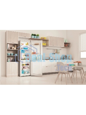 Холодильник Indesit ITR 4180 W белый двухкамерный 220/78л морозилка снизу
