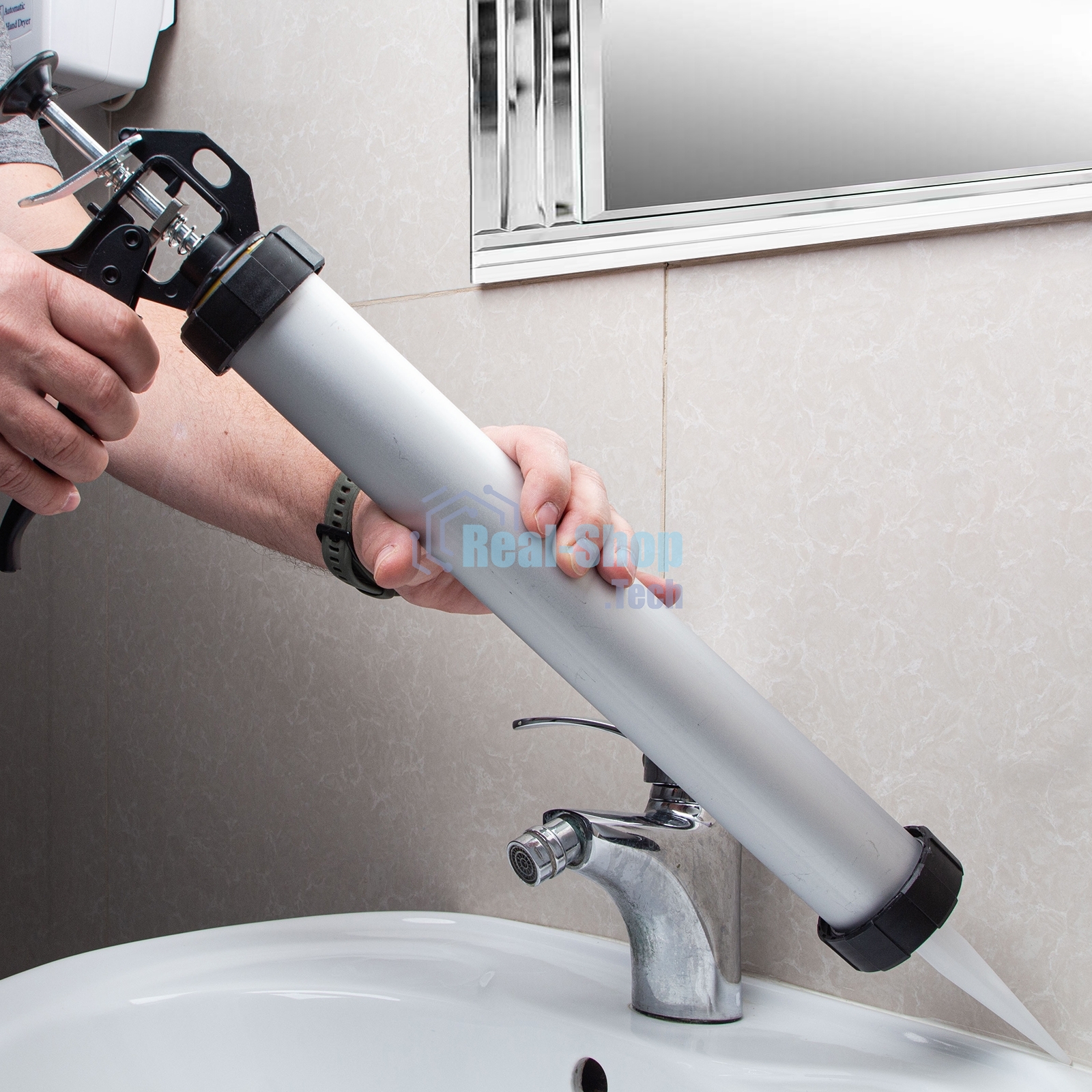 Пистолет для герметика Sparta 750мл ''закрытый'' алюминиевый корпус круглый шток 8 мм