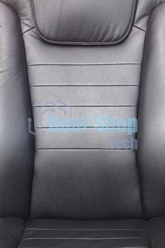 Кресло руководителя Бюрократ T-9923WALNUT/BLACK черный, кожа, крестовина дерево