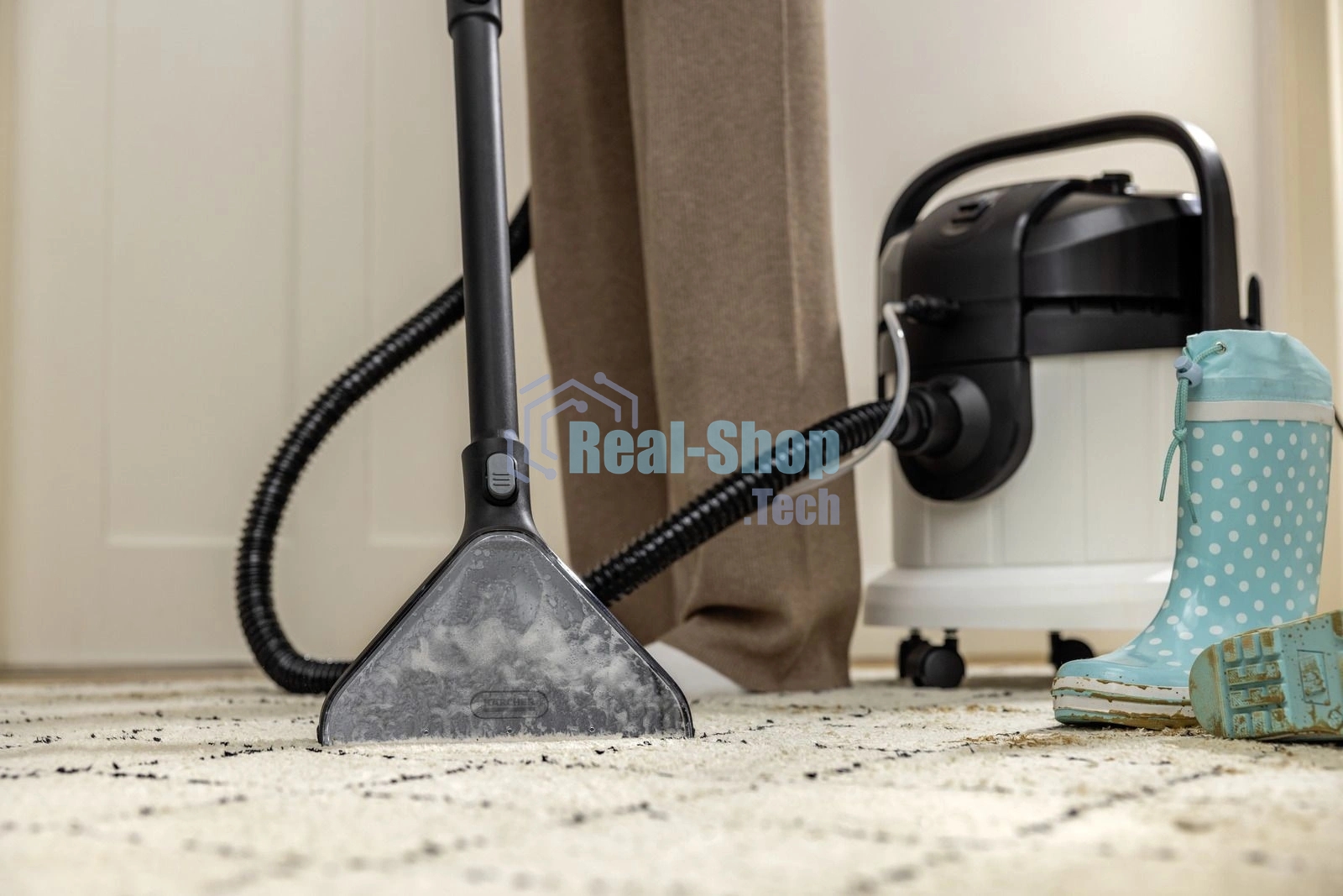 Пылесос моющий Karcher SE 4 Plus *EU белый, 400/1000 Вт, уборка влажная/сухая, пылесборник контейнер/мешок 4 л