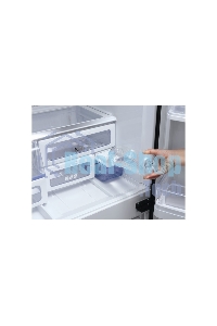 Холодильник Sharp SJ-FS97VSL серебристый трехкамерный 393/207 л морозилка снизу