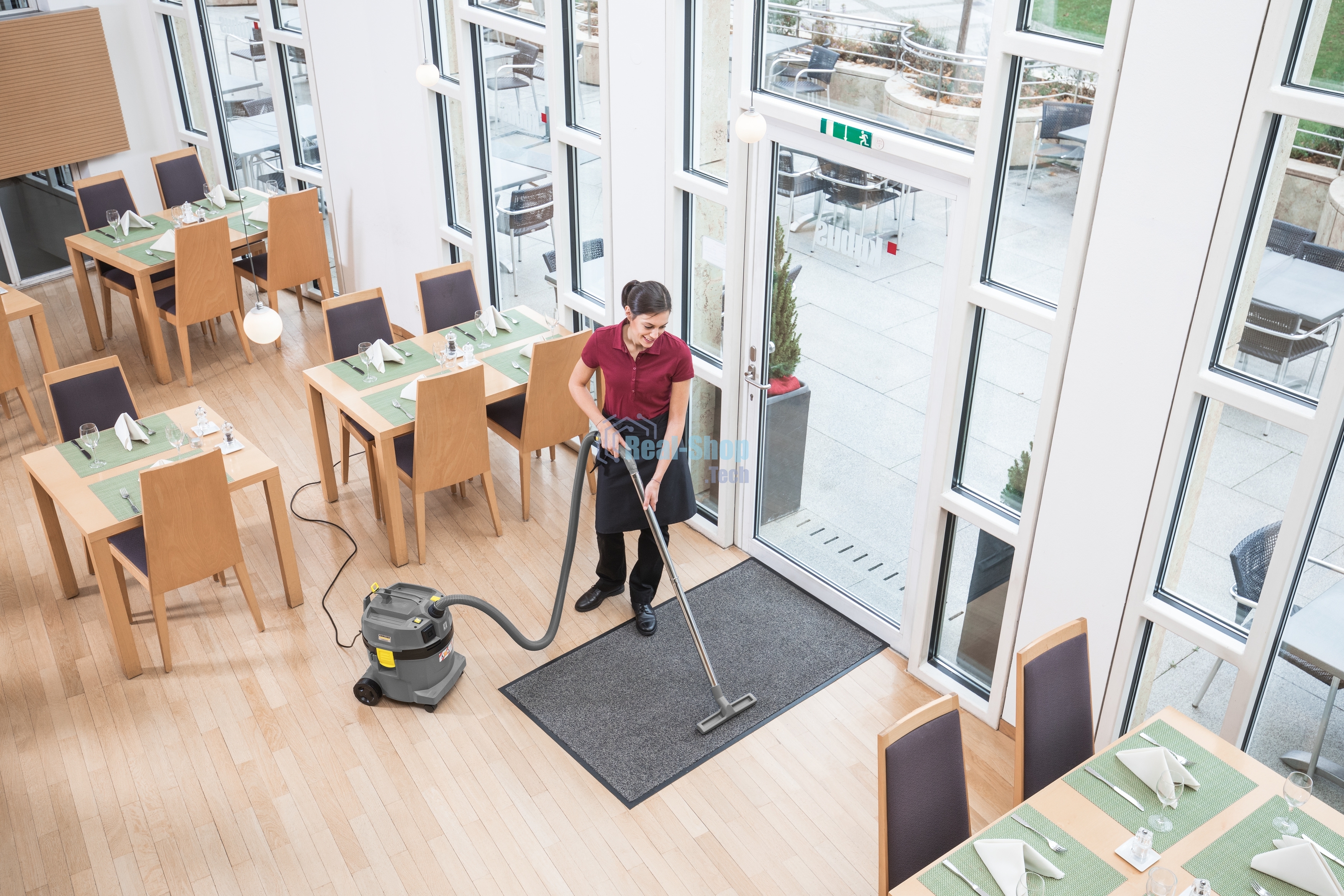 Пылесос Karcher NT 22/1 Ap L серый, 1300 Вт, уборка влажная и сухая, пылесборник мешок 22 л