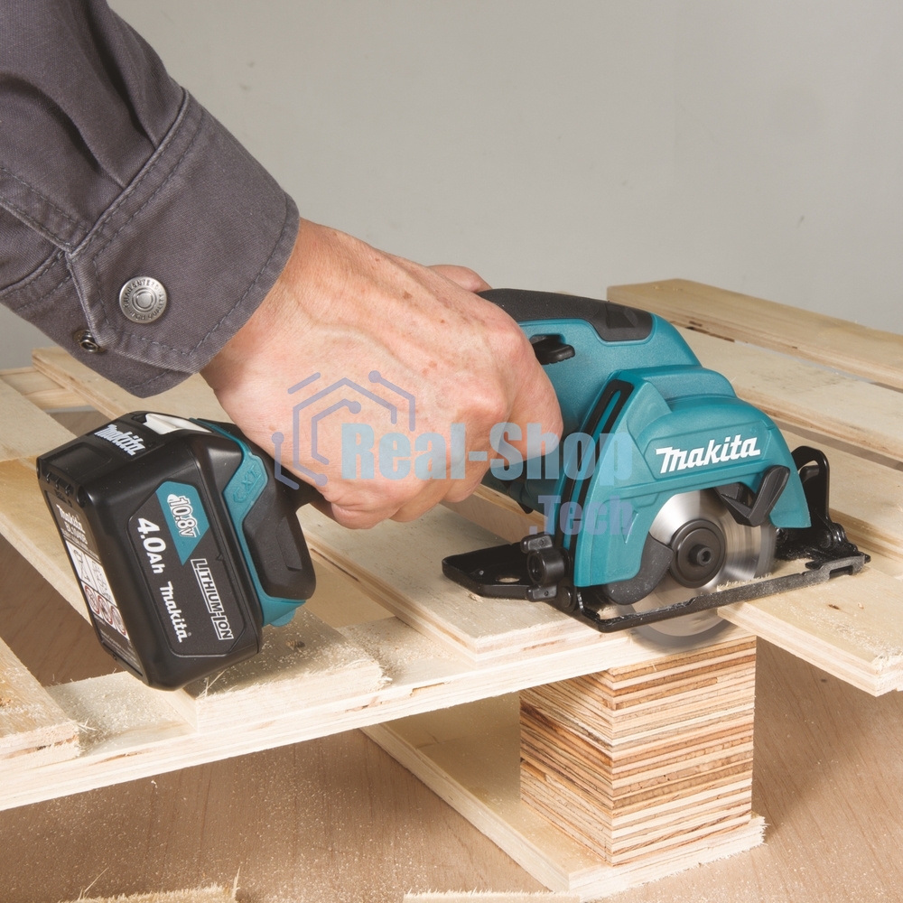 Пила циркулярная Makita HS301DWAE10.8В 2х2А·ч Li-ion 1500об\м диск-ф85мм рез-25.5мм 1.6кг чем