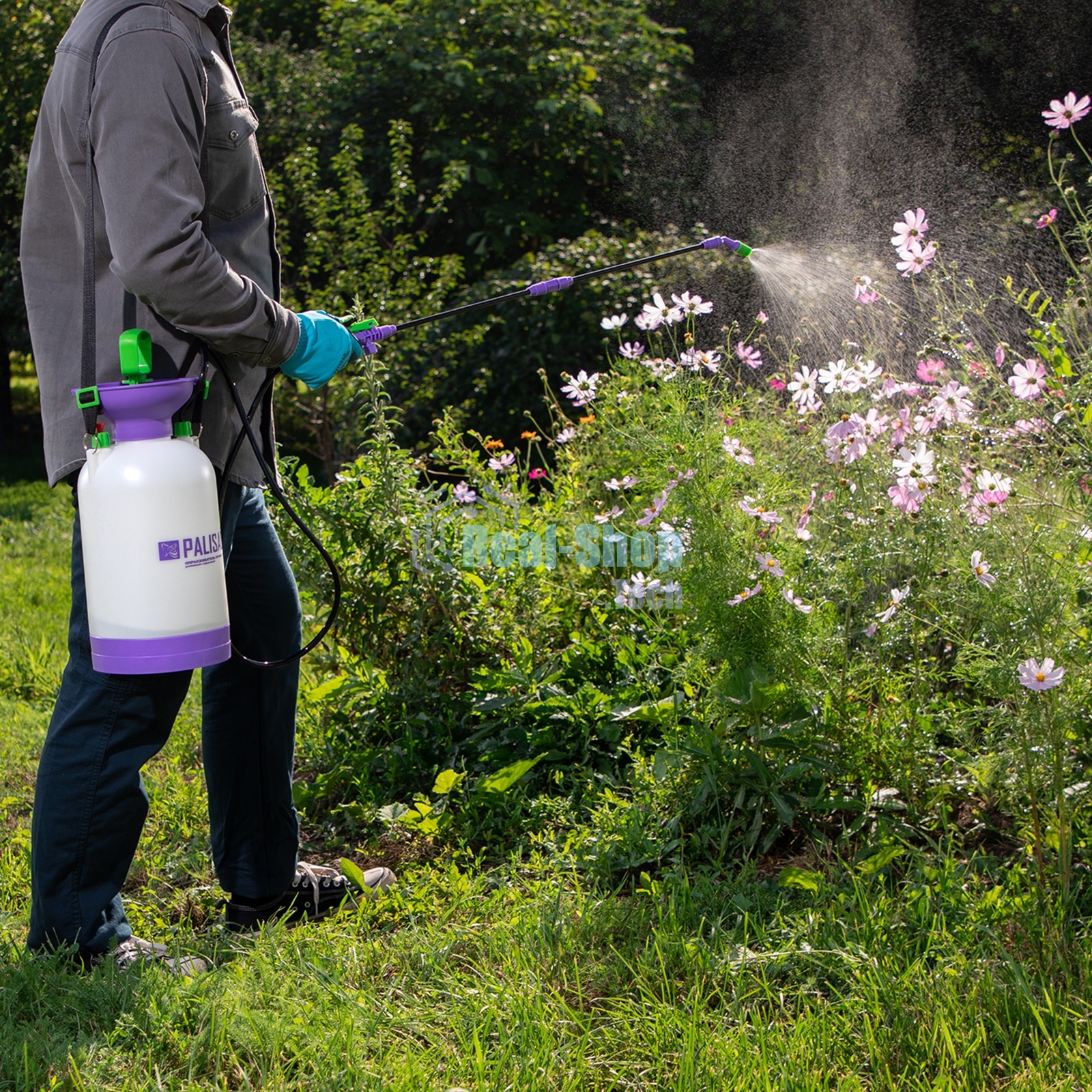 Опрыскиватель Palisad 64745 ручной усиленный с горловиной 5 литров с насосом шлангом и разбрызгиват.