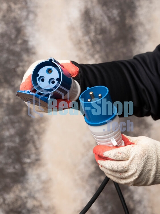 Розетка кабельная 32А 220В 2P+E IP44 (223) EKF ps-223-32-220