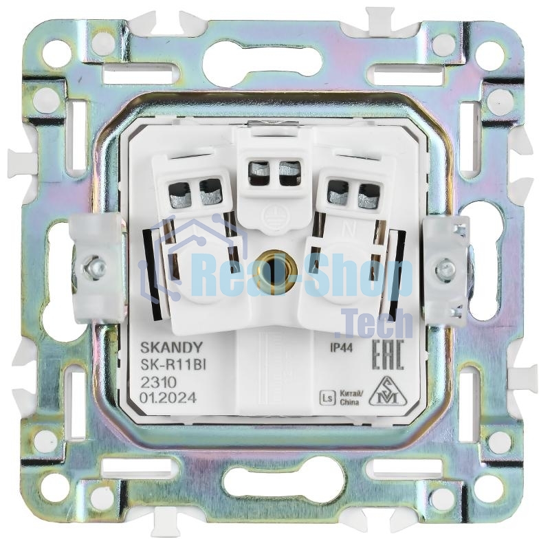 Розетка с/з с защитными шторками и крышкой 16А IP44 SK-R11Bl IEK SKANDY Черный