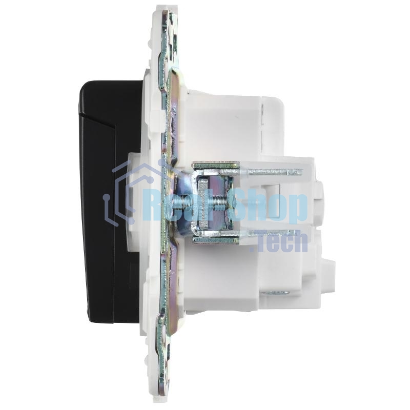 Розетка с/з с защитными шторками и крышкой 16А IP44 SK-R11Bl IEK SKANDY Черный