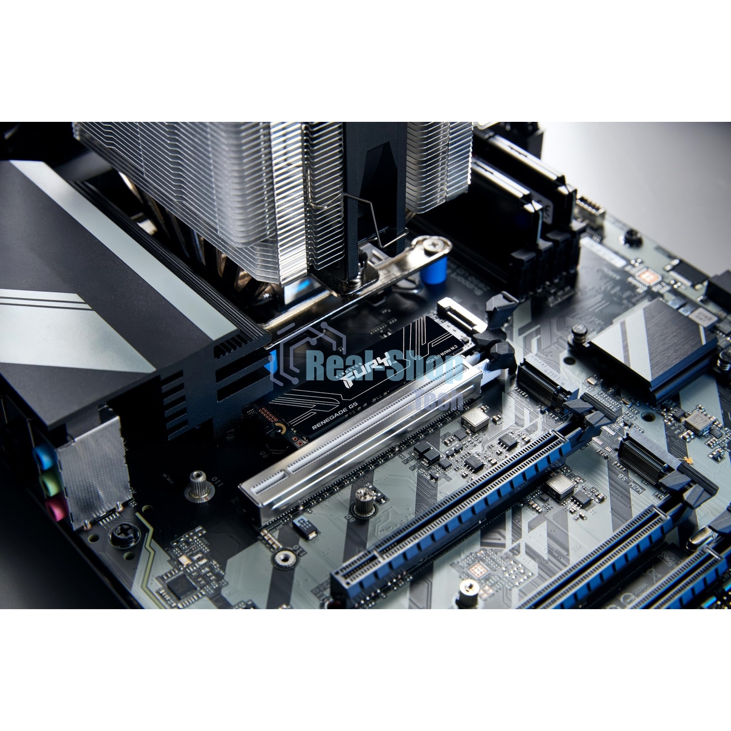 Накопитель SSD Kingston Fury Renegade, 2Tb, M.2(22x80мм), NVMe, PCIe 5.0 x4, 3D TLC, R/W 14700/14000Mb/s, IOPs 2 200 000/2 200 000, TbW 2000, DWPD 0.5 (12 мес)