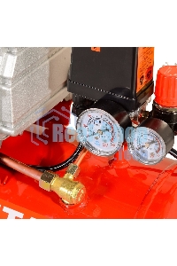 Компрессор поршневой Ресанта КП-24/260М масляный 260л/мин 24л 2000Вт красный/черный