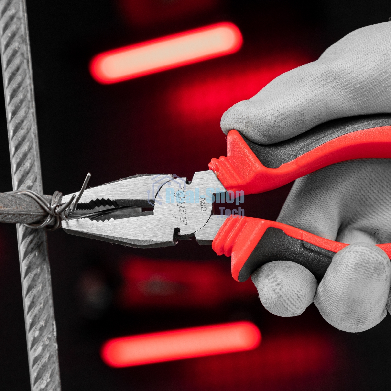 Плоскогубцы комбинированные Matrix, 160 мм, хром-ванадий, двухкомпонентные рукоятки