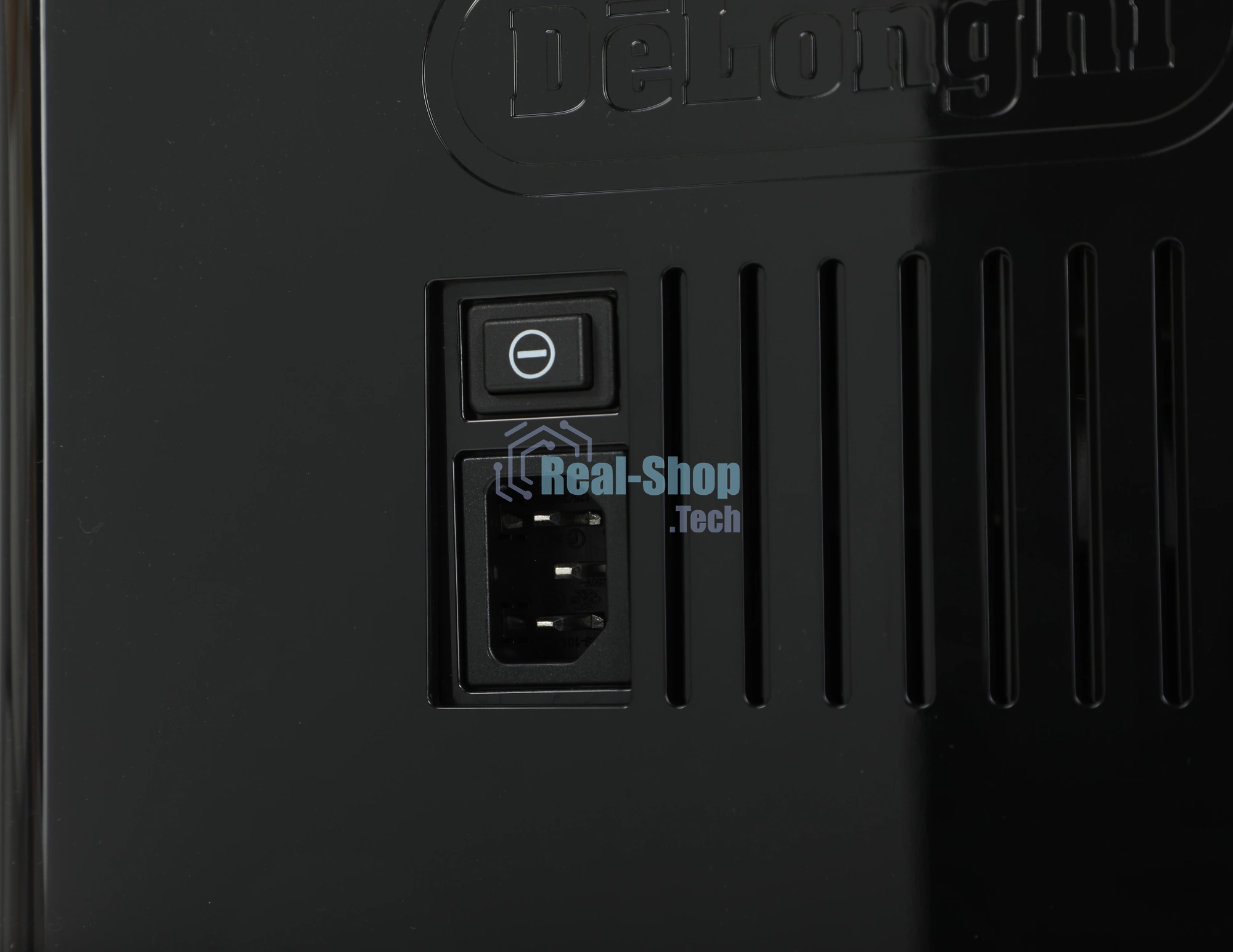Кофемашина автоматическая DeLonghi ECAM610.75.MB черный/серебристый, исп. кофе - молотый/зерновой, 2.2 л, 1450 Вт, 19 Бар