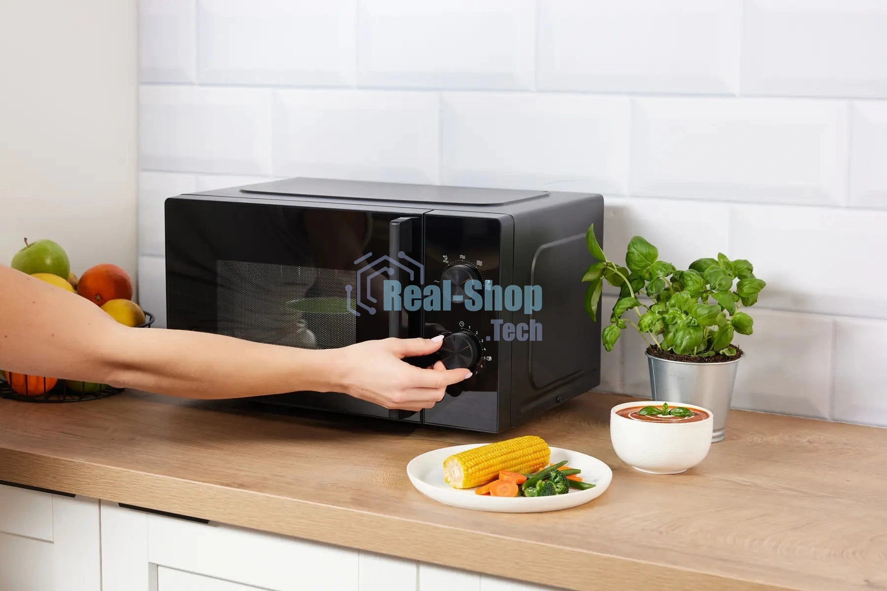 Микроволновая Печь Gorenje MO20E1B5 20л. 700Вт черный