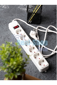 Сетевой фильтр EKF UFP10-375-6-03 6x3 м 10А/2,2 кВт с выкл. c/з ПВС 3х0,75 Блокбастер EKF PROxima