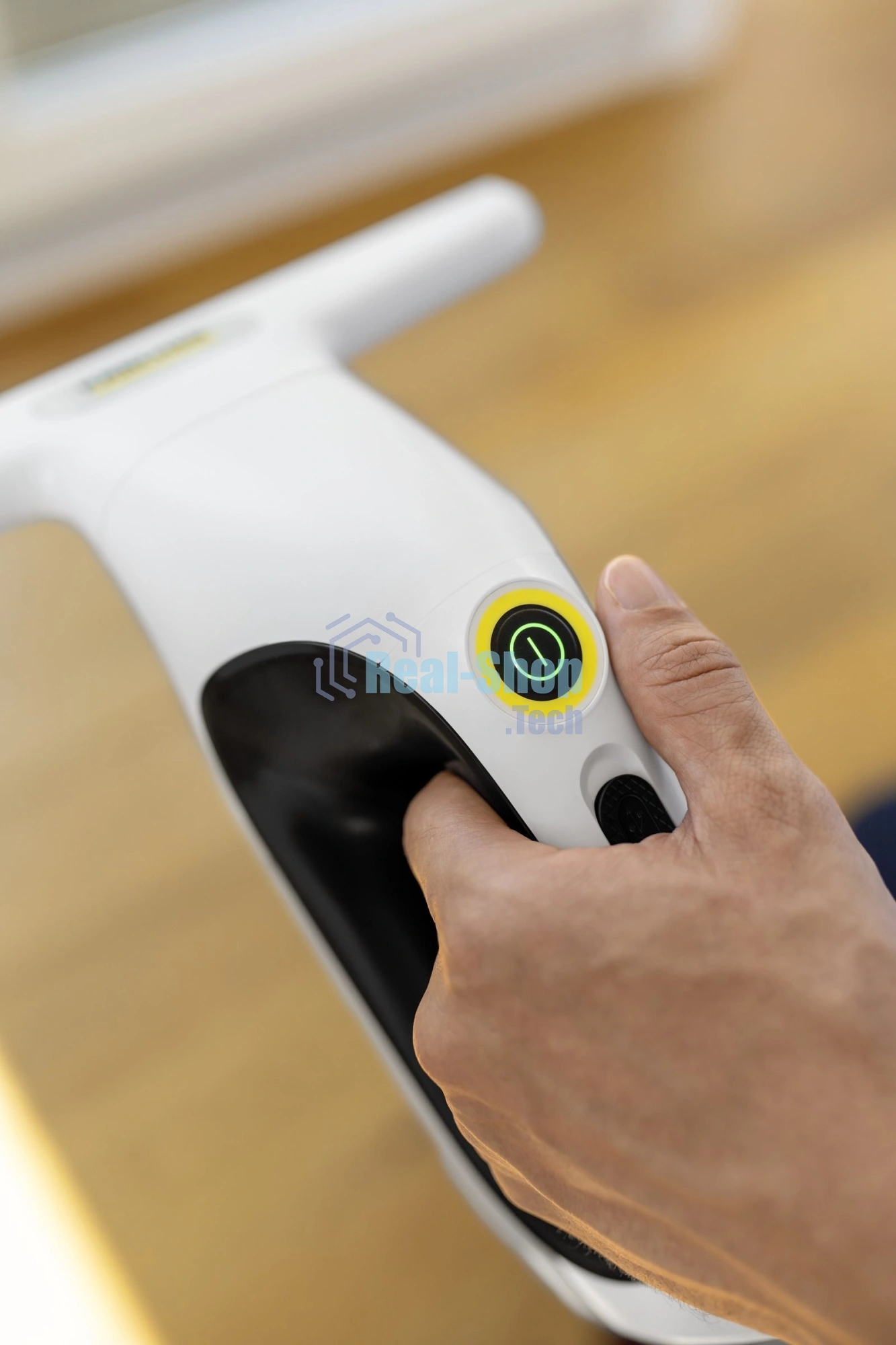 Мойщик окон Karcher WV 2 Universal Care шир.скреб.:280мм пит.:от аккум. белый/желтый