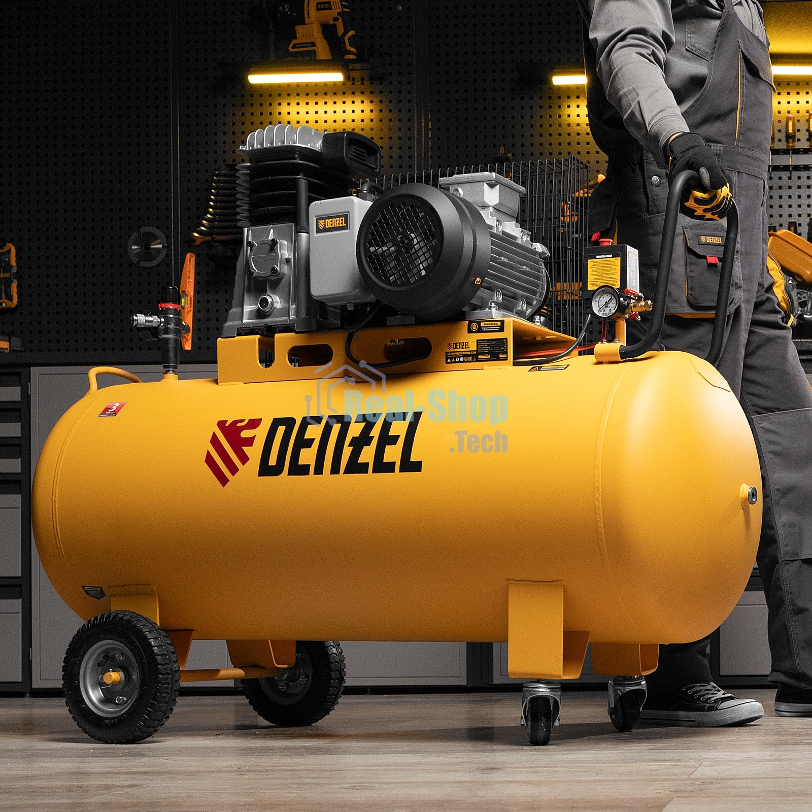 Компрессор воздушный Denzel BCI3000-T/200 рем. привод, 3,0 кВт, 200 литров, 530 л/мин