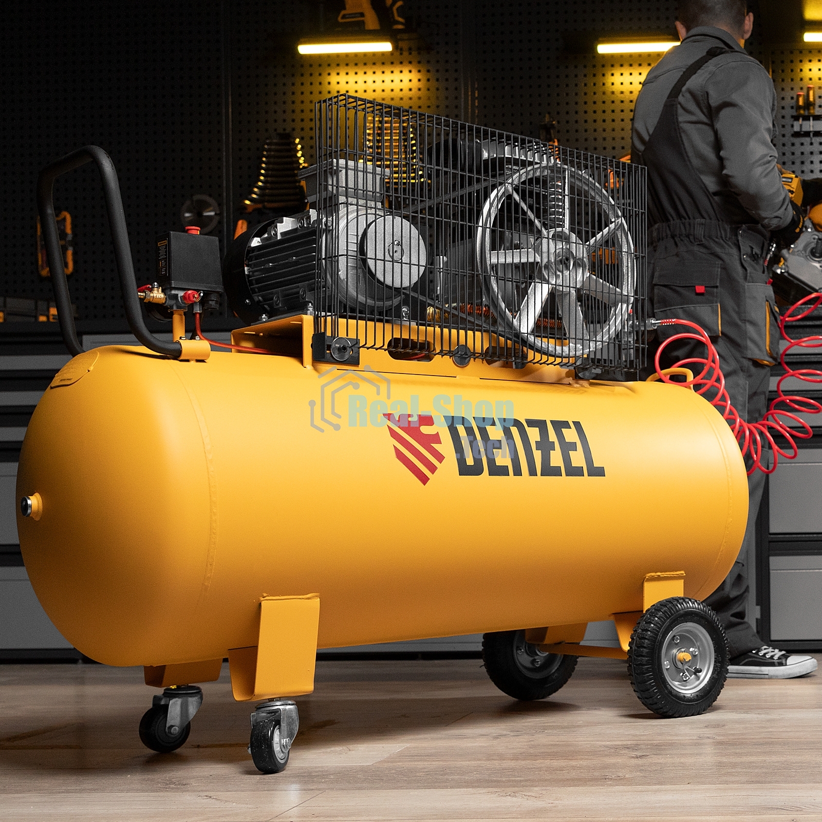 Компрессор воздушный Denzel BCI3000-T/200 рем. привод, 3,0 кВт, 200 литров, 530 л/мин