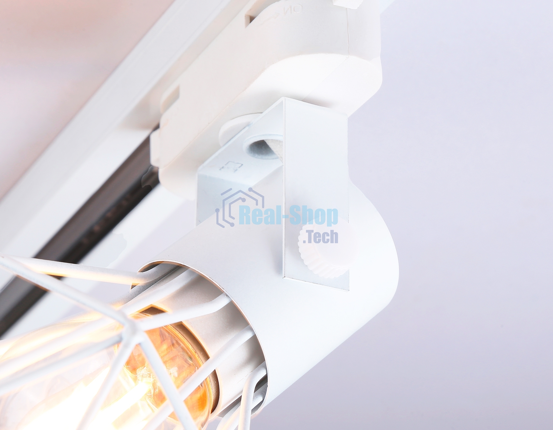 Трековый однофазный светильник Ambrella light GL5001 WH белый E27 max 40W D92*163
