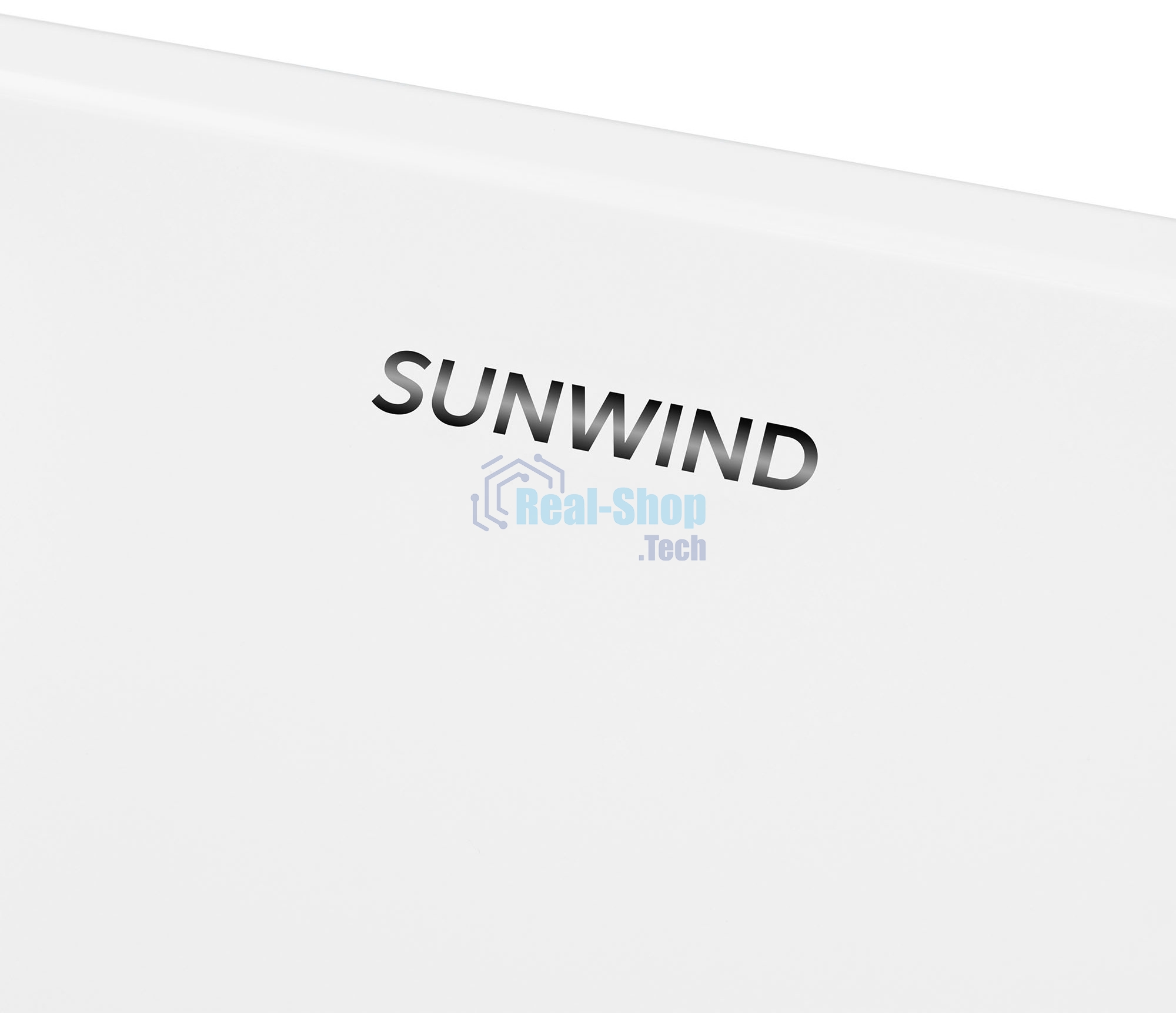 Морозильная камера SunWind SCU205 белый
