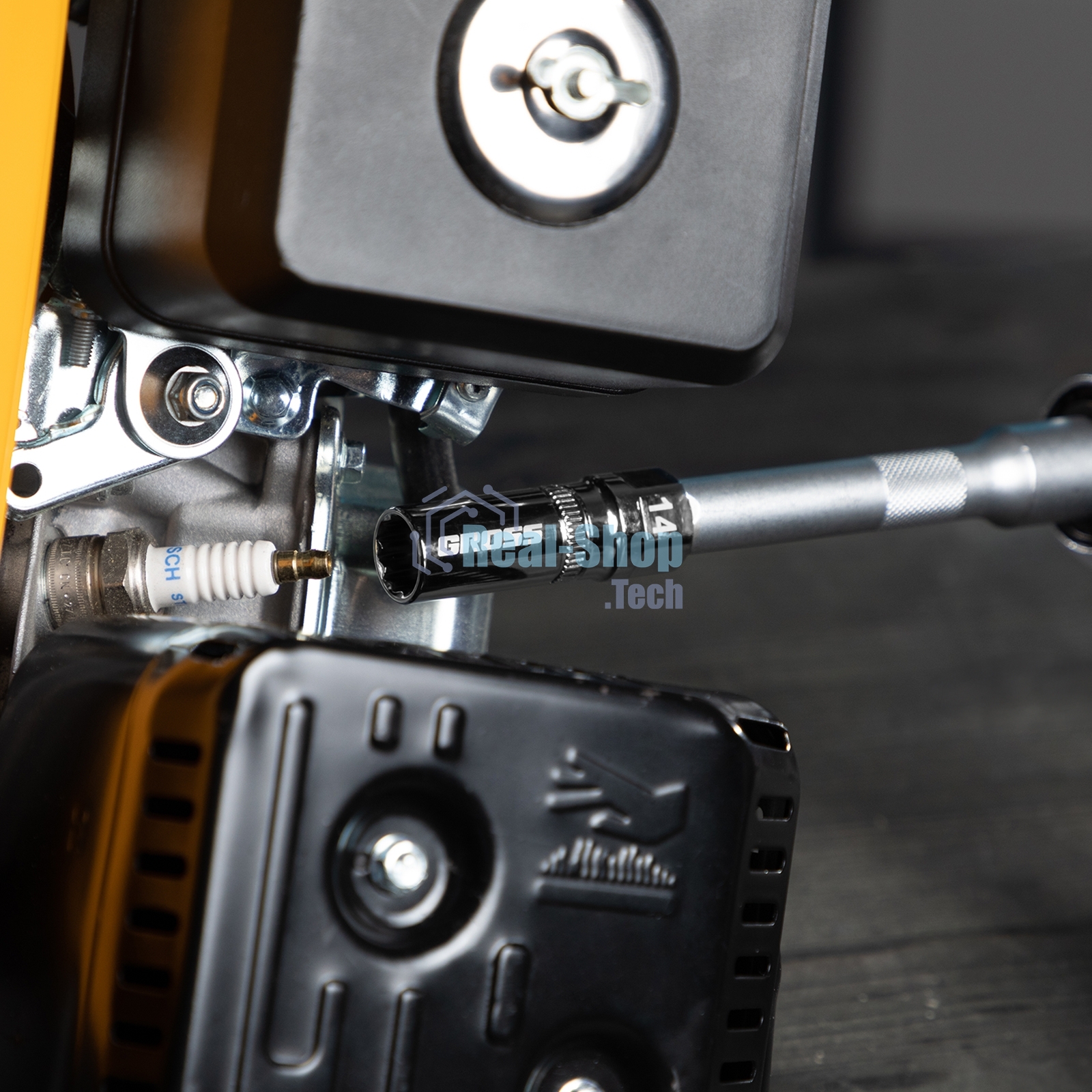 Головка торцевая свечная Gross магнитная,12-гранная, 14 мм, под квадрат 1/2