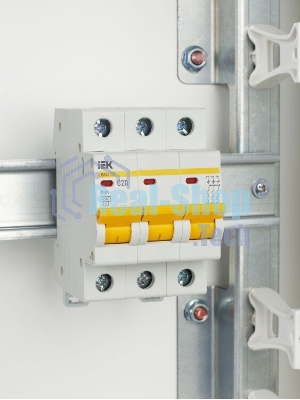 Выключатель автоматический IEK MVA20-3-020-C ВА47-29 3Р 20А 4,5кА х-ка С IEK
