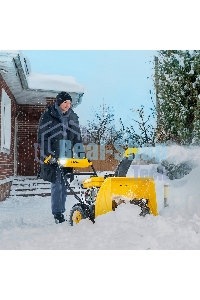 Бензиновая снегоуборочная машина Denzel SBM 610, 212cc, ручной старт, фара