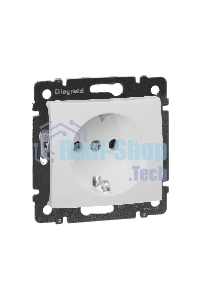 Розетка электрическая Valena с заземлением (белая)
