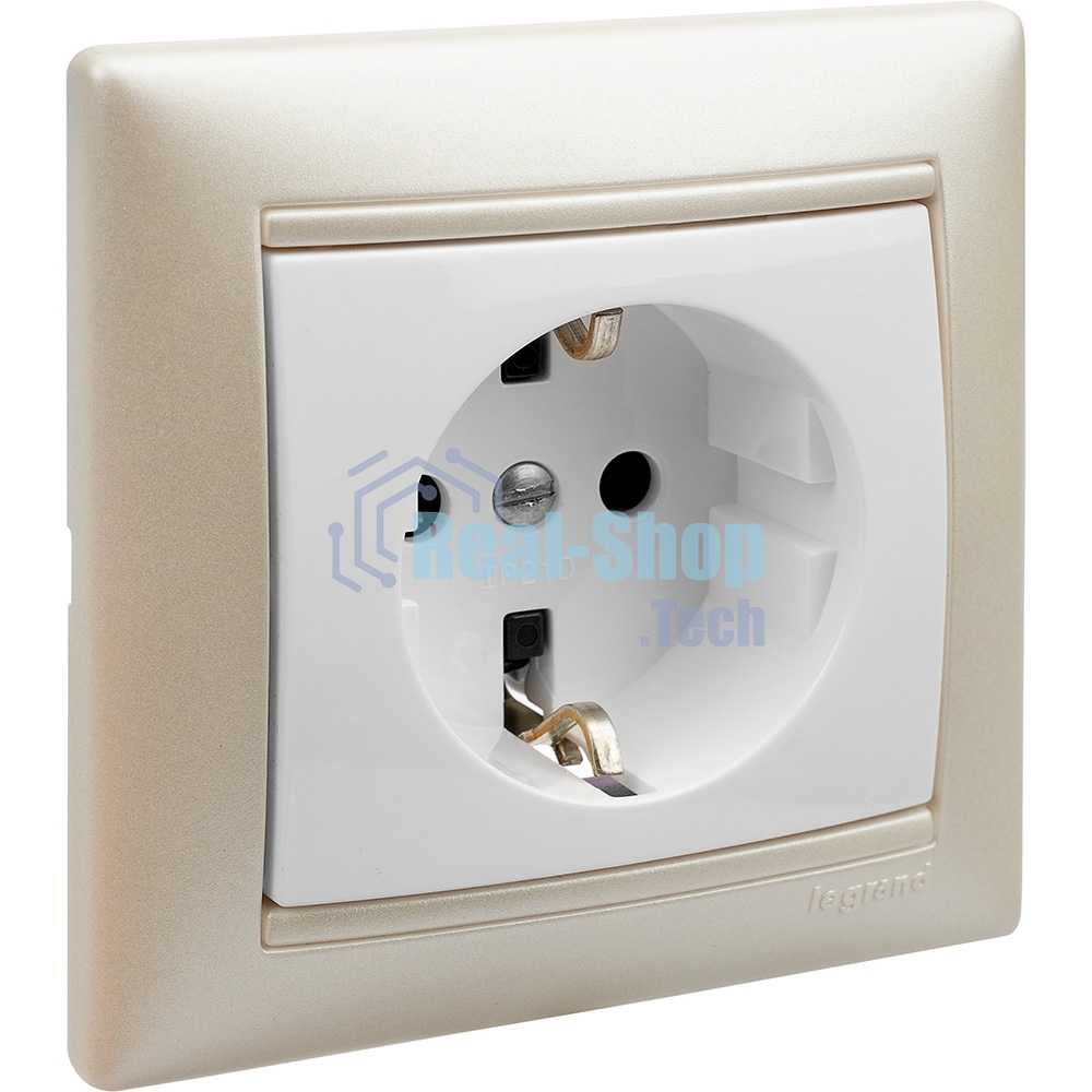 Розетка электрическая Valena с заземлением (белая)