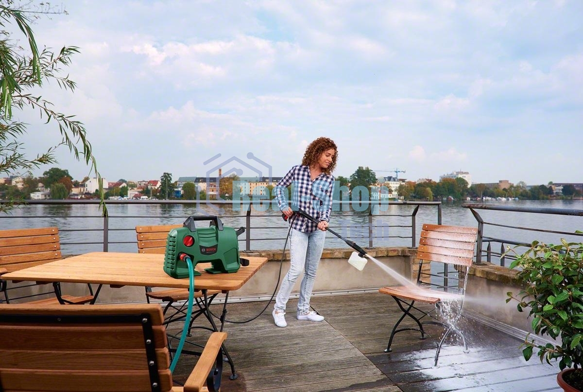 Минимойка Bosch EasyAquatak 110 1300Вт