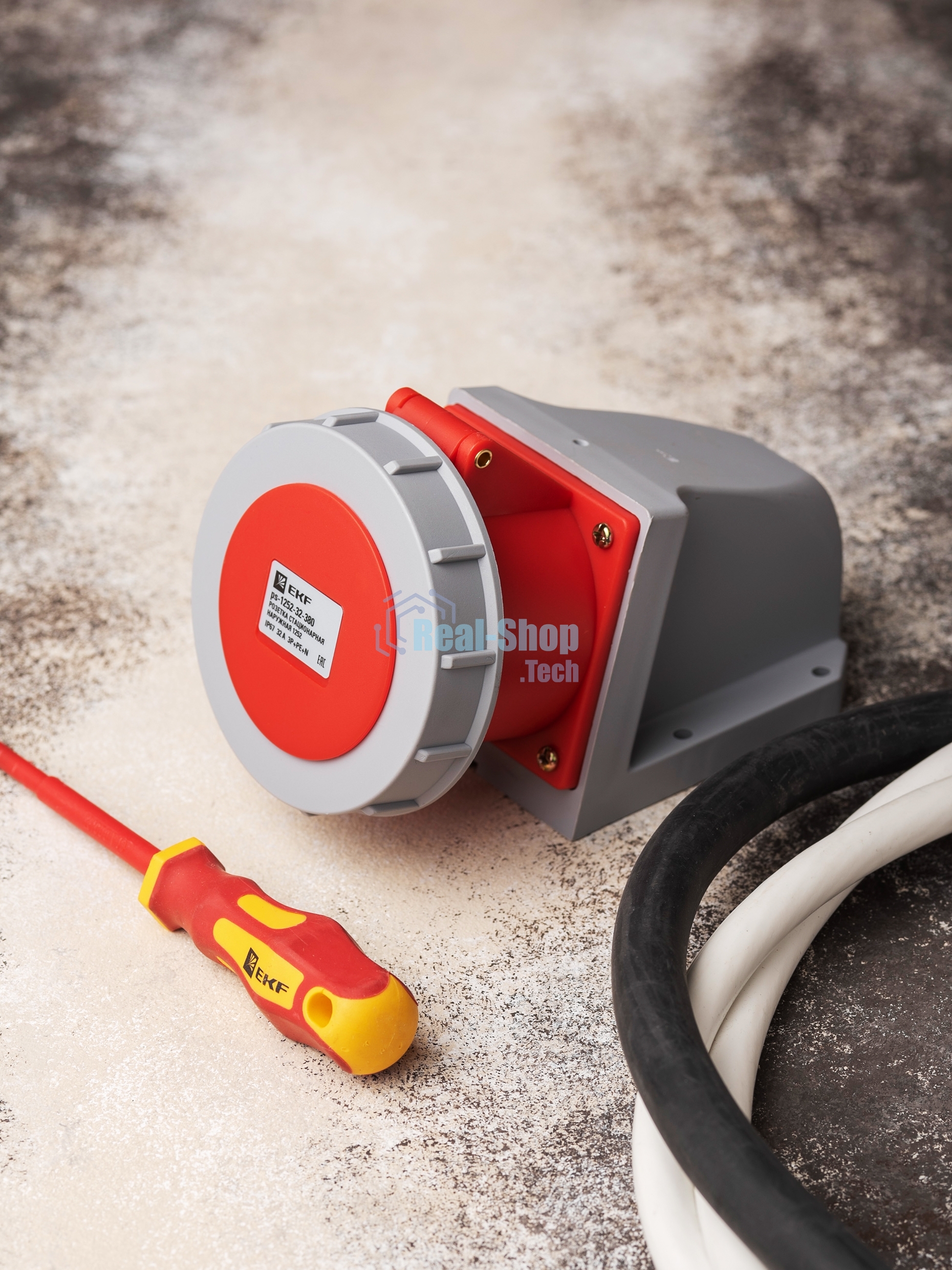 Розетка стационарная наружная 1252 3Р+РЕ+N 32А 380В IP67 PROxima EKF ps-1252-32-380