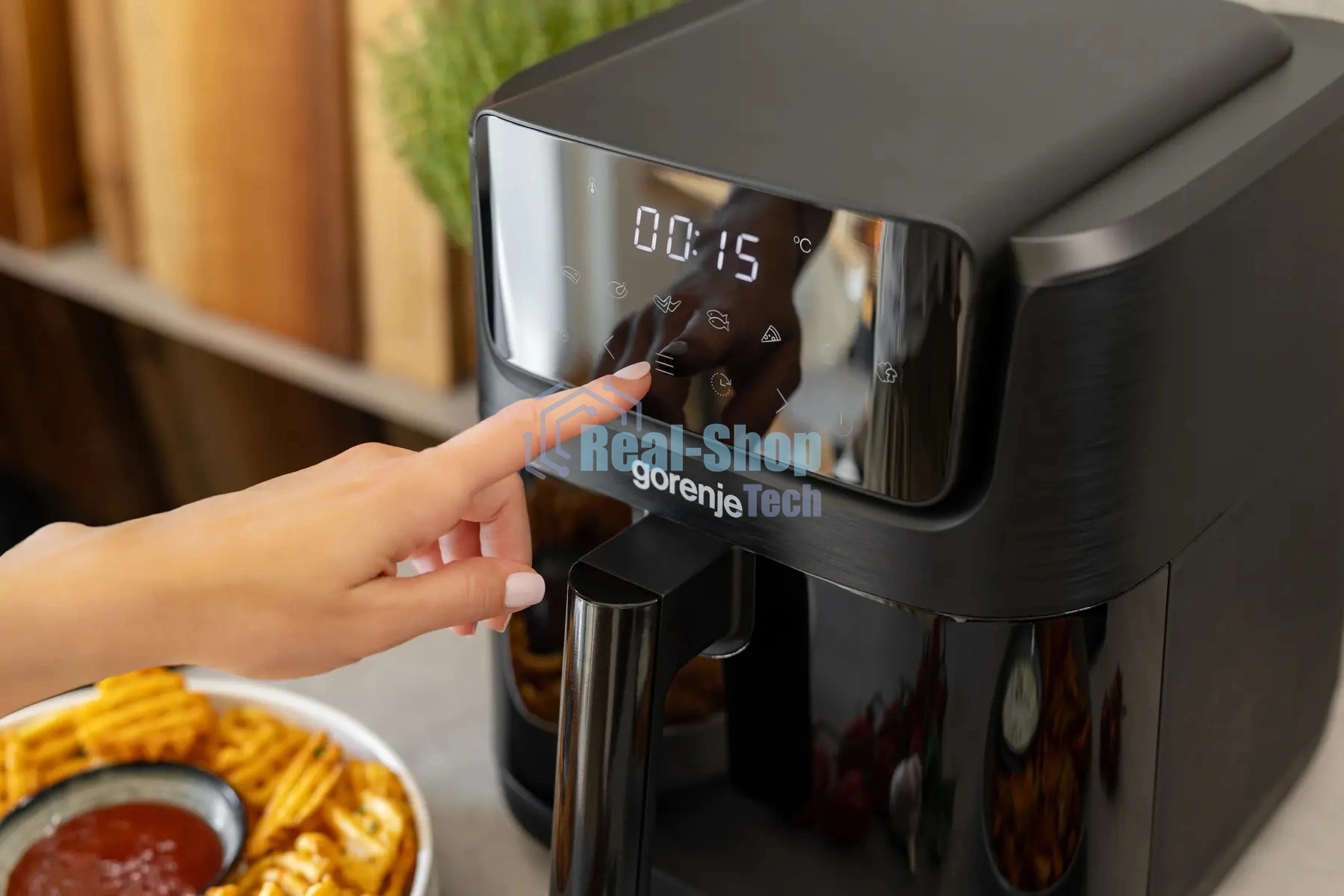 Аэрогриль Gorenje AF1800DHB черный, 1800 Вт, 6.3 л, сенсор, 8 программ