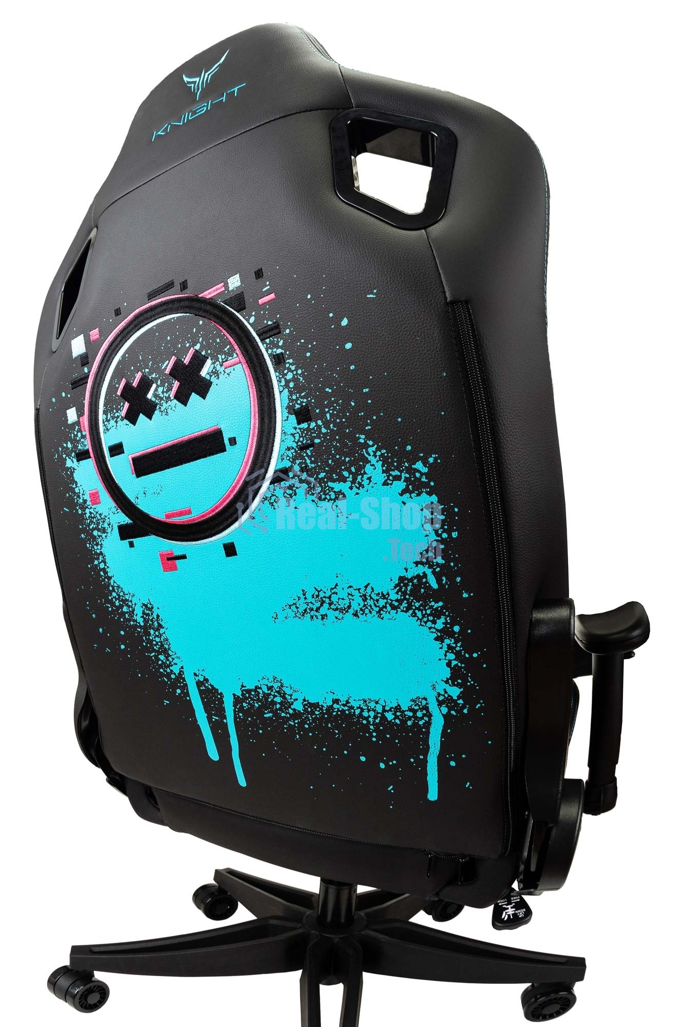 Кресло игровое Knight Outrid Smile черный эко.кожа крестов. пластик