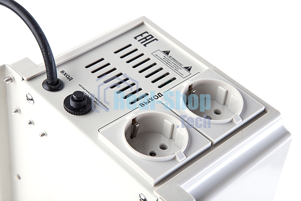 Стабилизаторы напряжения Ресанта АСН-1 500 Н/1-Ц 63/6/20 Стабилизатор Lux 220В±8%, Габариты 206х133х230, Вес 4,5кг