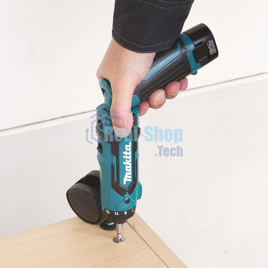 Отвертка аккумуляторная Makita DF012DSE